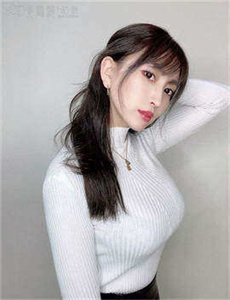 公交车女子上演疯狂2-游泳池的工作2